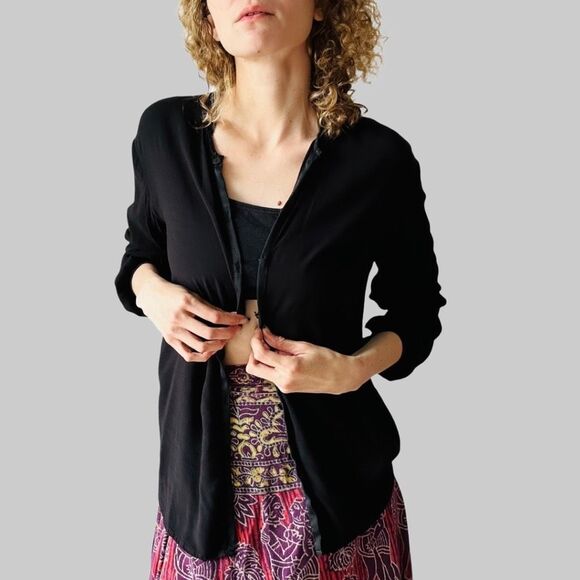 FLANNEL Black Lace Back Silk Trim Blouse – Size 0 (S) – Australian Quiet Luxury - Picture 1 of 11